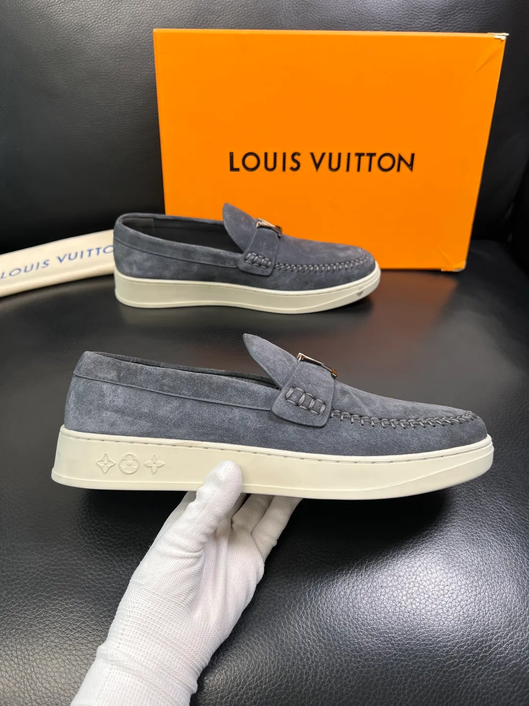 Men's shoes 💰740 Lv high quality top crafts Louis Vuitton, sports sneakers counter synchronization, uppers imported from Italy, high-quality splicing colorful complex crafts, imported mesh pads soft and comfortable, soles: original soles specially provided by the original factory, T men's shoes 💰U exclusive movable molded soles super comfortable, original factory single goods, code number 38-44 (customized 45)